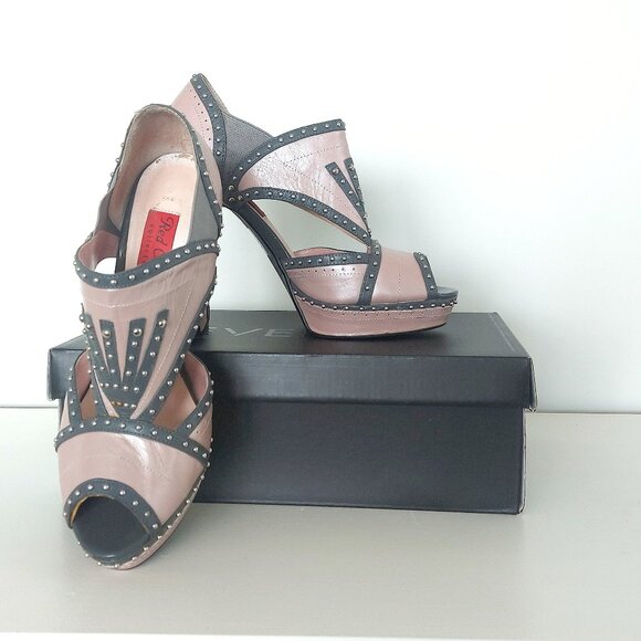 Soft PInk and Grey Leather Studded Open-Toe Heels - Size 39 (US 8.5) - Picture 2 of 6